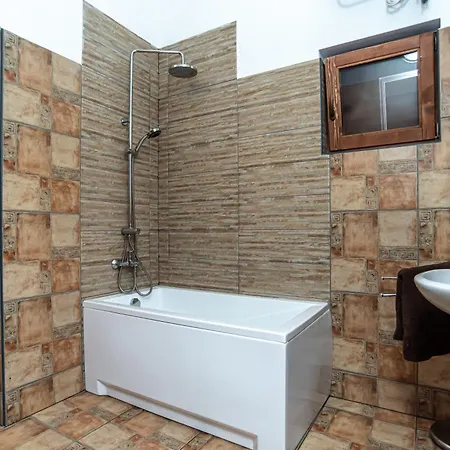 Adlin Apartment *